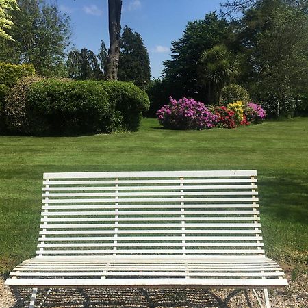 Stay On The Grounds Of This Beautiful Manor House Wimborne Minster Esterno foto